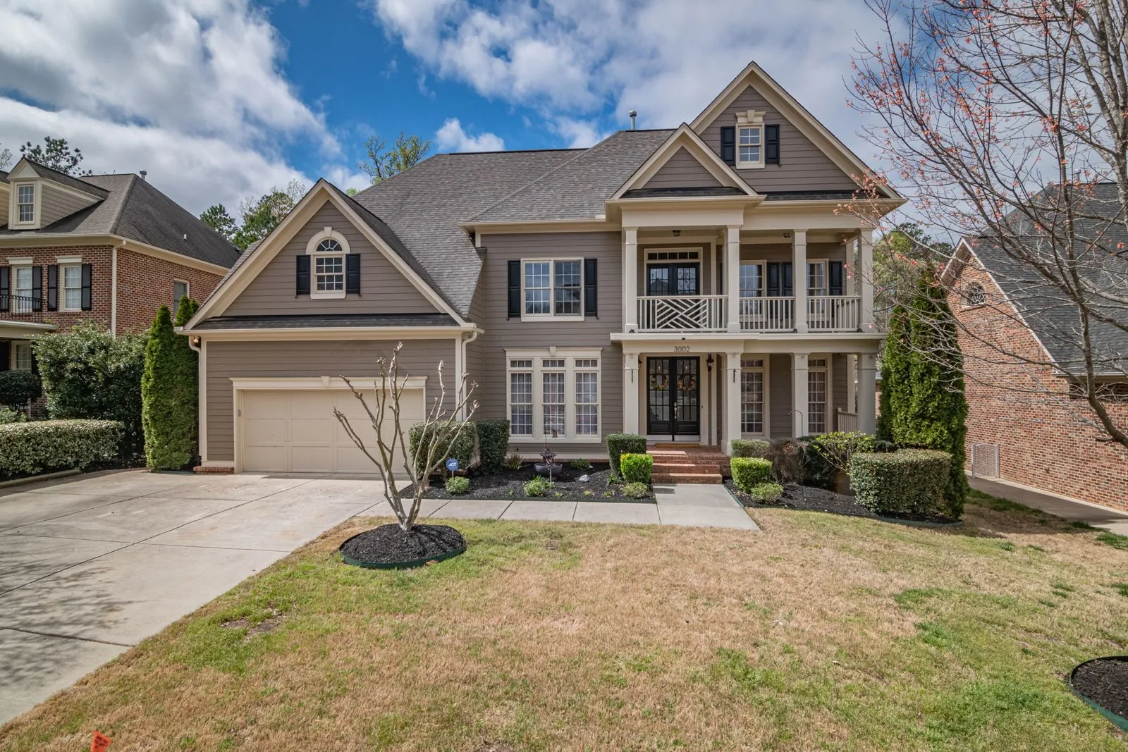 Home with enhanced curb appeal by a Bellevue-area remodeler