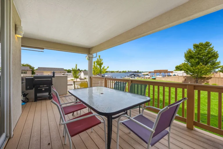 Backyard deck and patio by a Bellevue-area remodeler